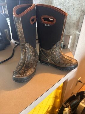 Oaki kids 10T muck boots bogs Camo